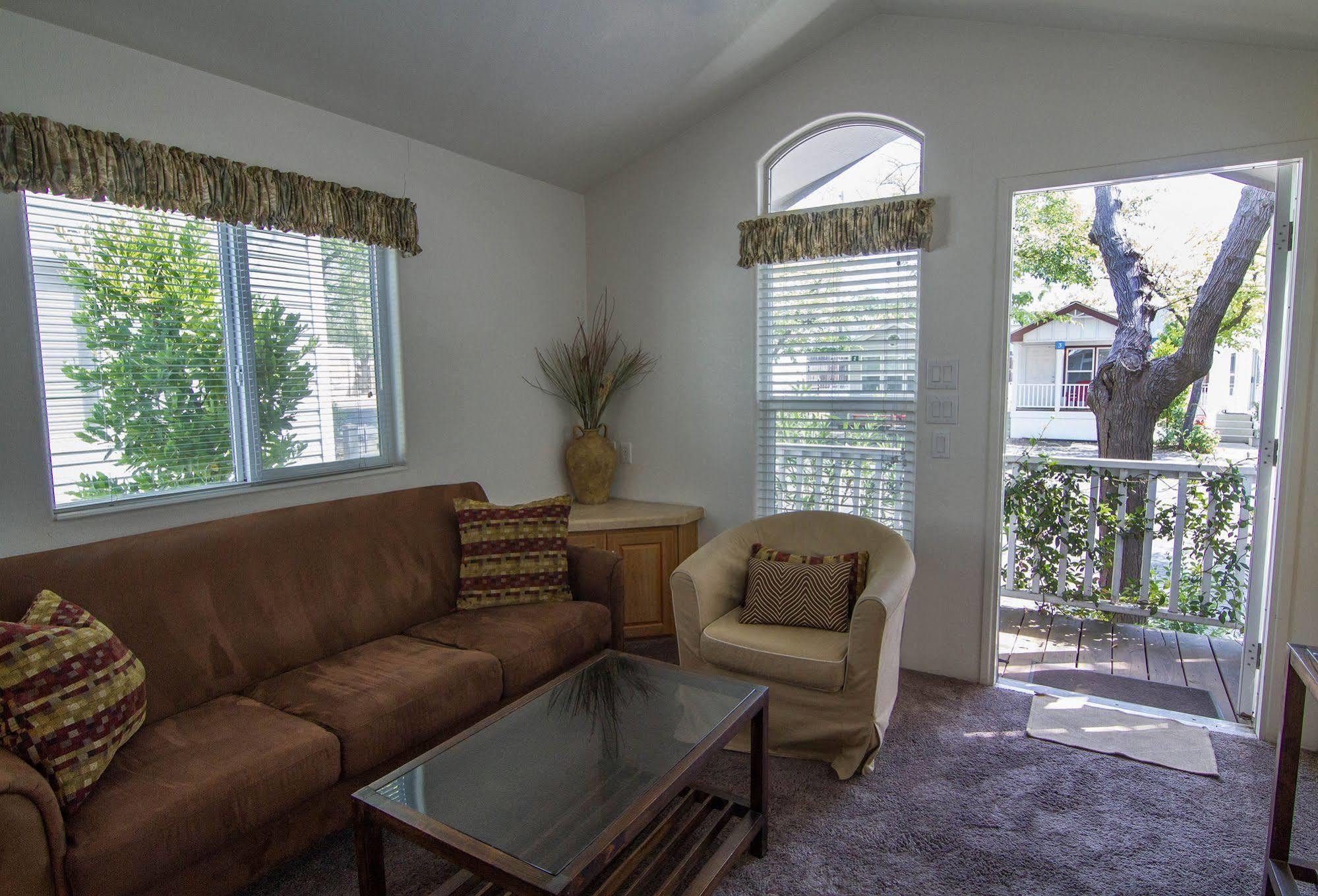 Arden Acres Executive Suites&Cottages Sacramento Exteriör bild