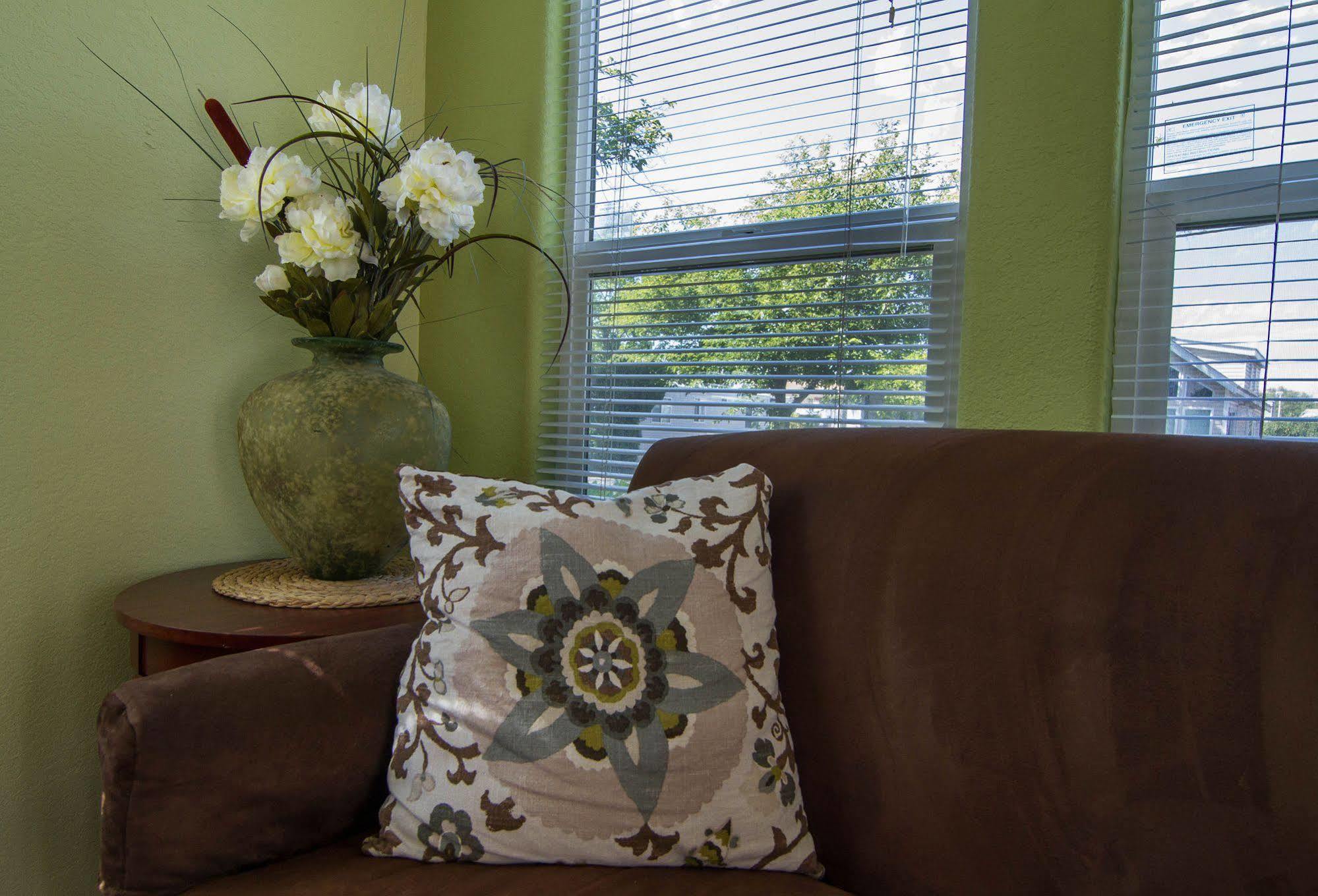 Arden Acres Executive Suites&Cottages Sacramento Exteriör bild