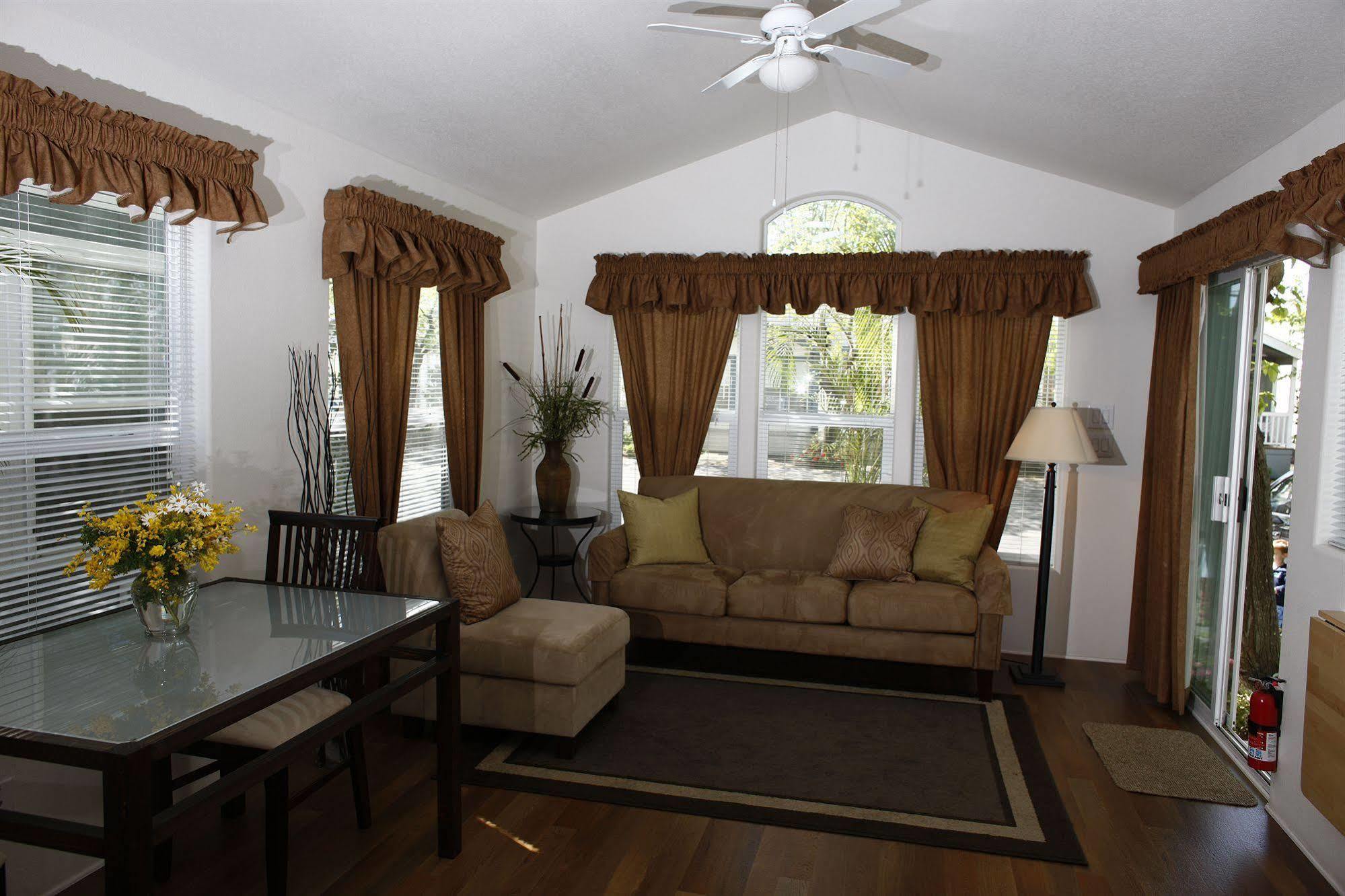Arden Acres Executive Suites&Cottages Sacramento Exteriör bild