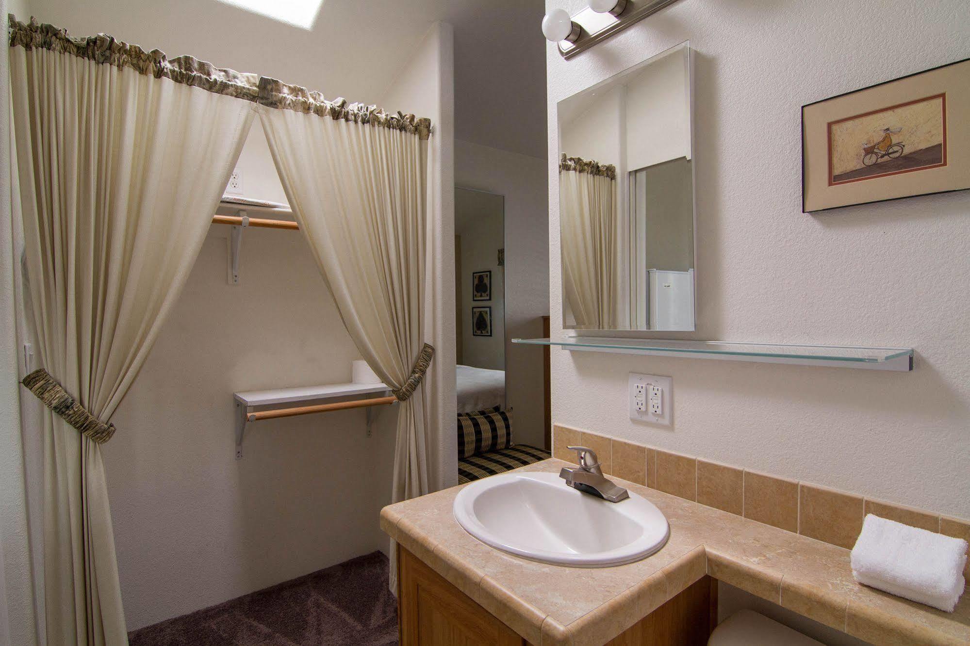 Arden Acres Executive Suites&Cottages Sacramento Exteriör bild