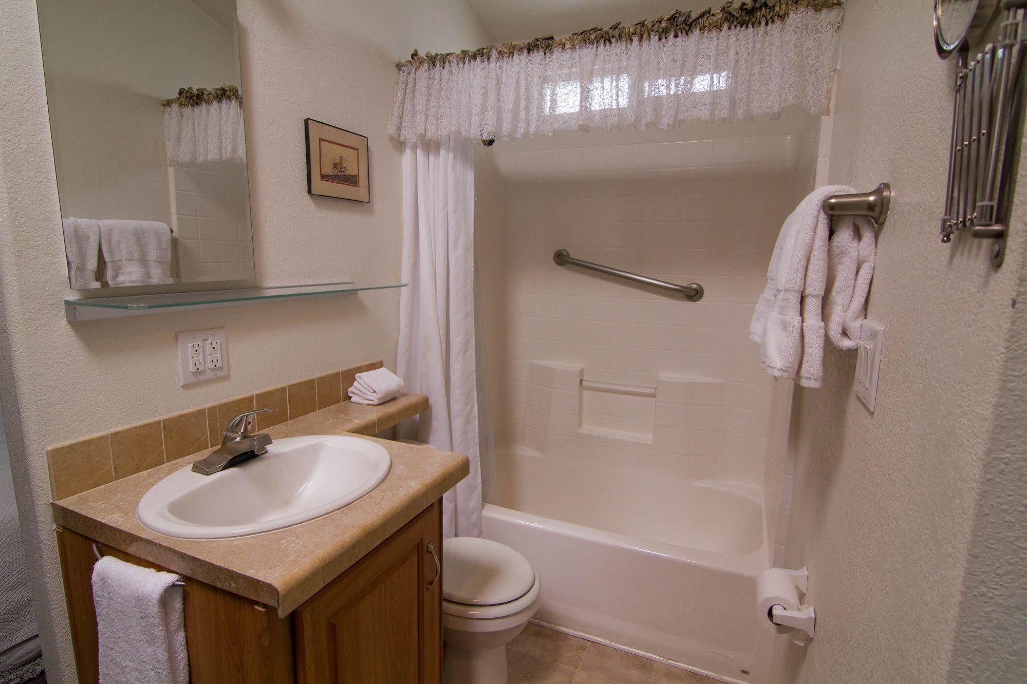 Arden Acres Executive Suites&Cottages Sacramento Exteriör bild